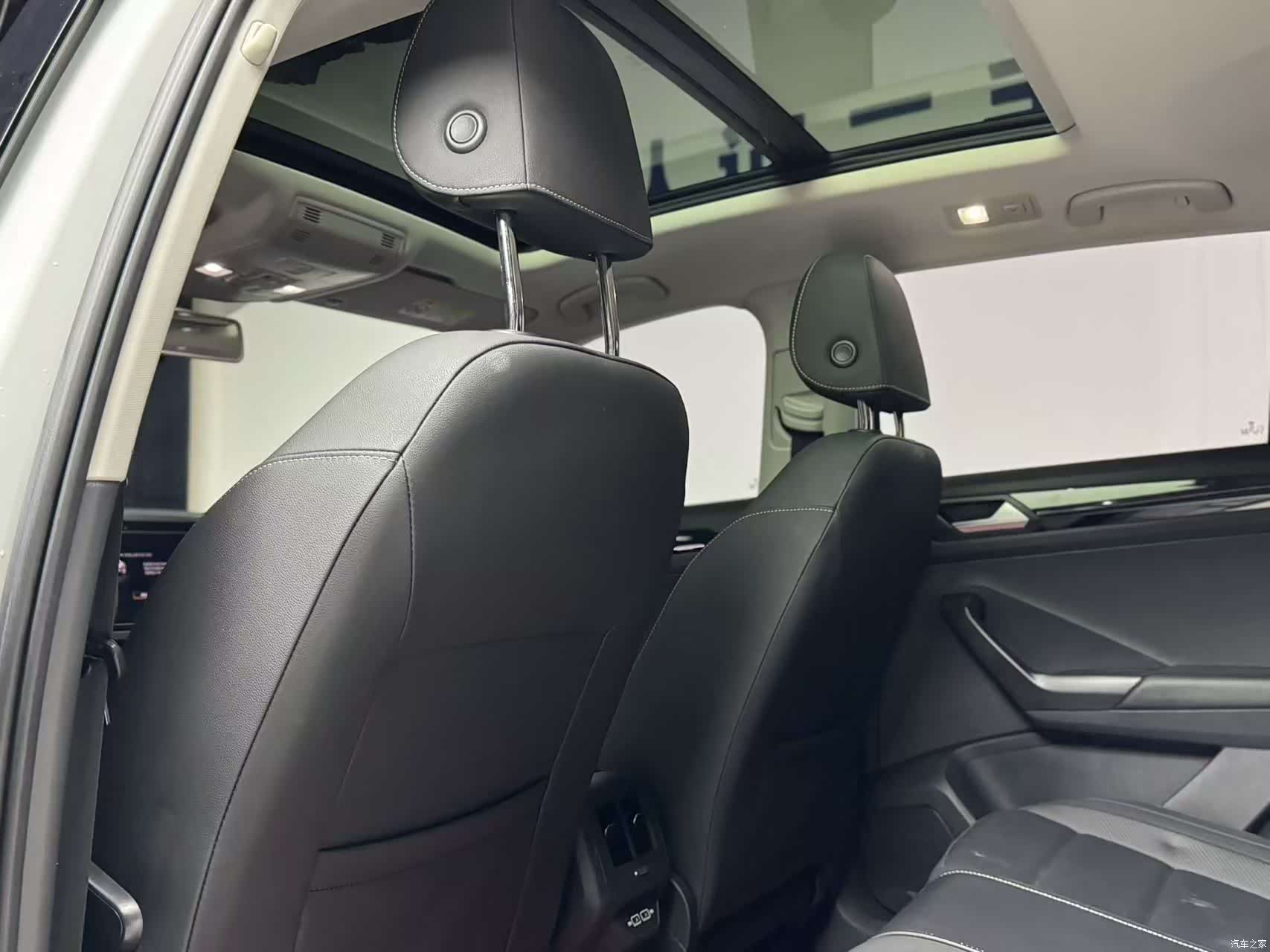 Volkswagen T-ROC, 2021 10