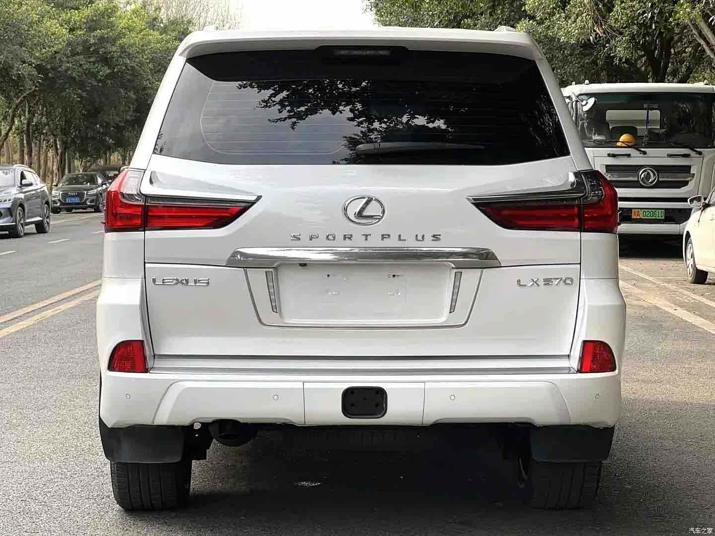 Lexus LX, 2018 4