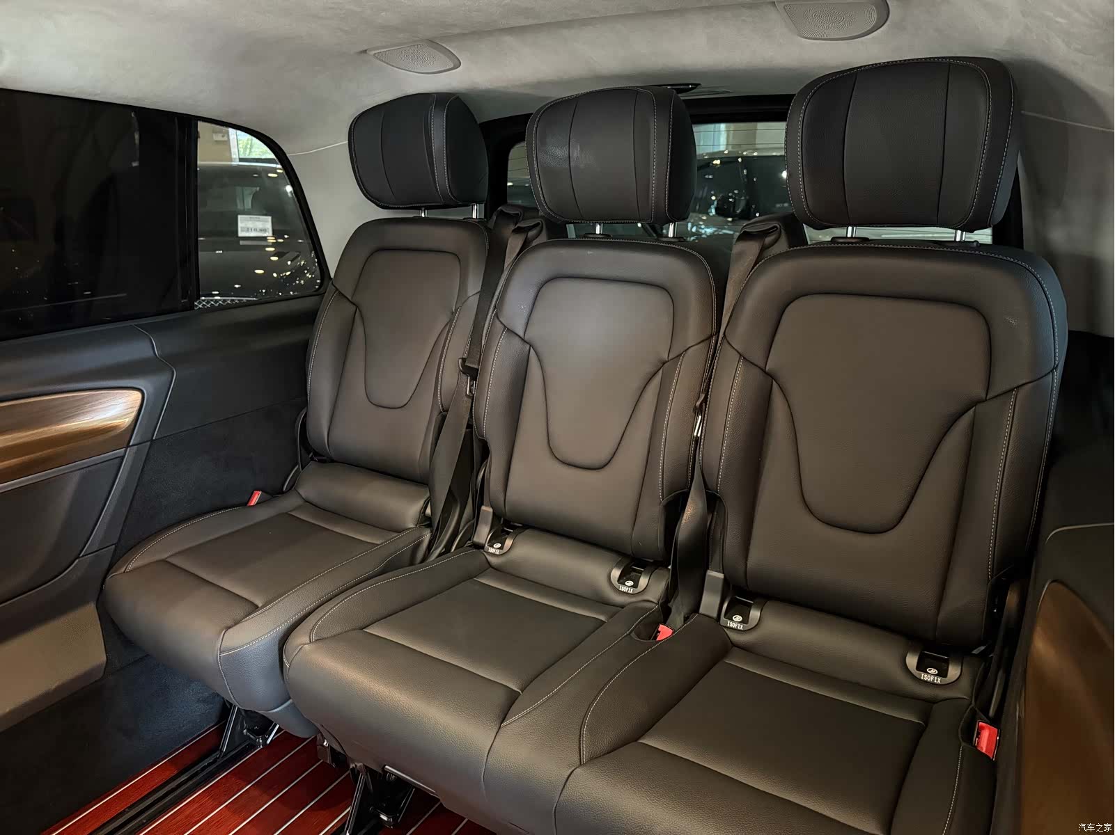 Mercedes-Benz V-Class, 2021 19