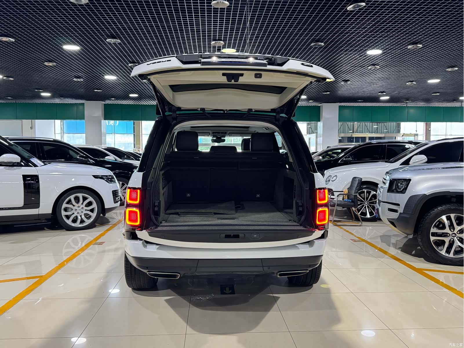 Land Rover Range Rover, 2019 15
