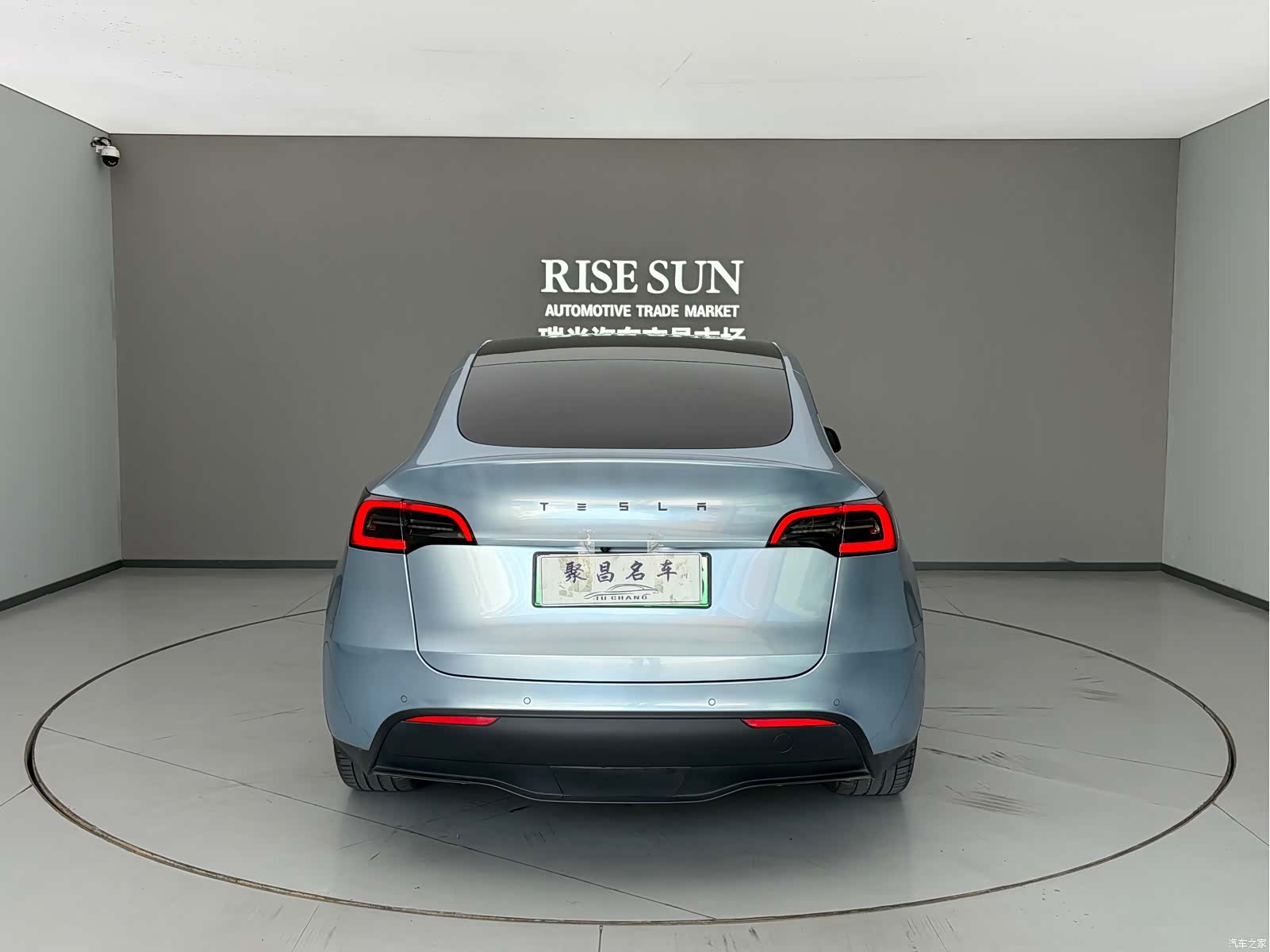 Tesla Model Y, 2023 15