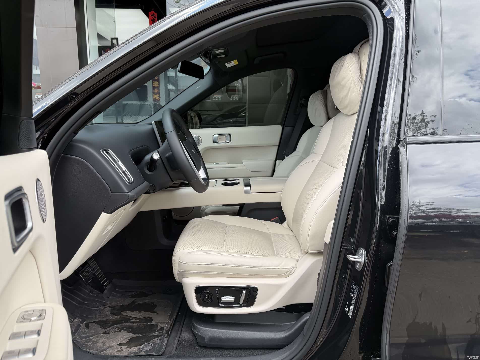 Li Auto L8, 2023 12