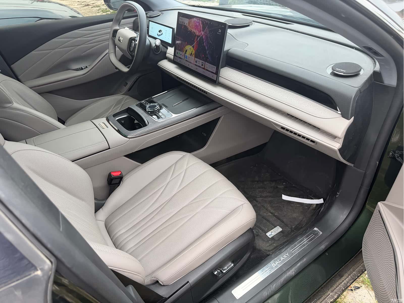 Geely 8, 2025 12
