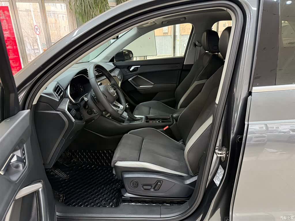 Audi Q3, 2023 16
