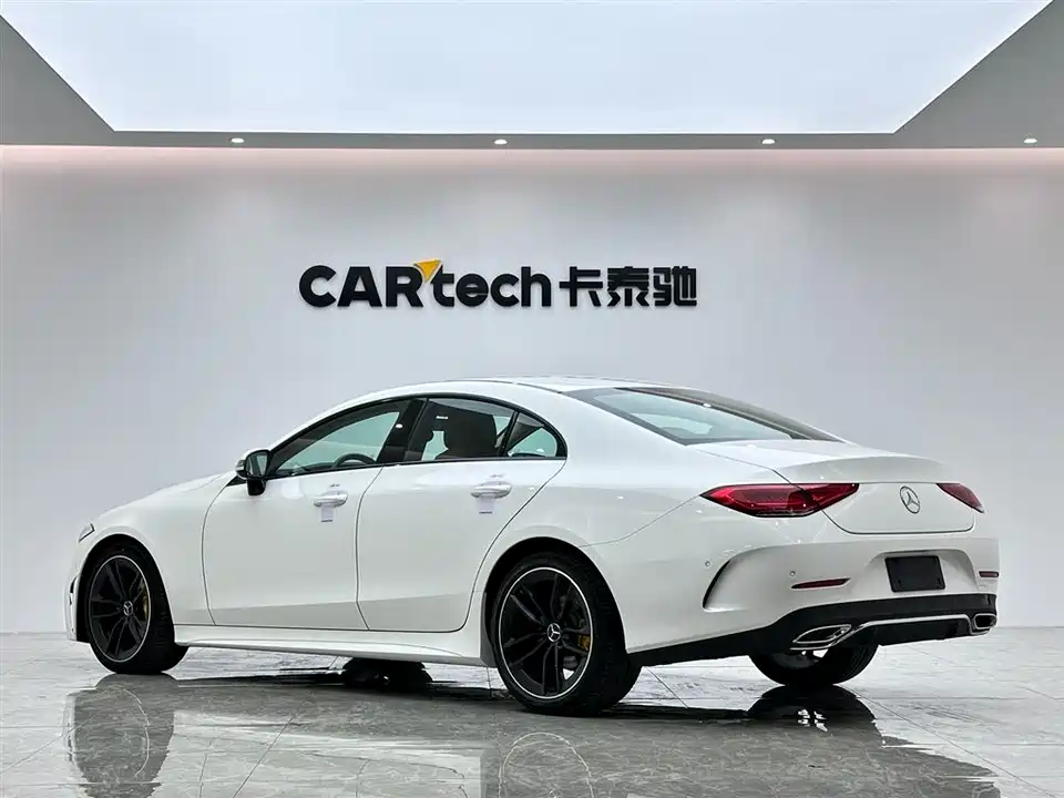 Mercedes-Benz CLS Mercedes-Benz CLS