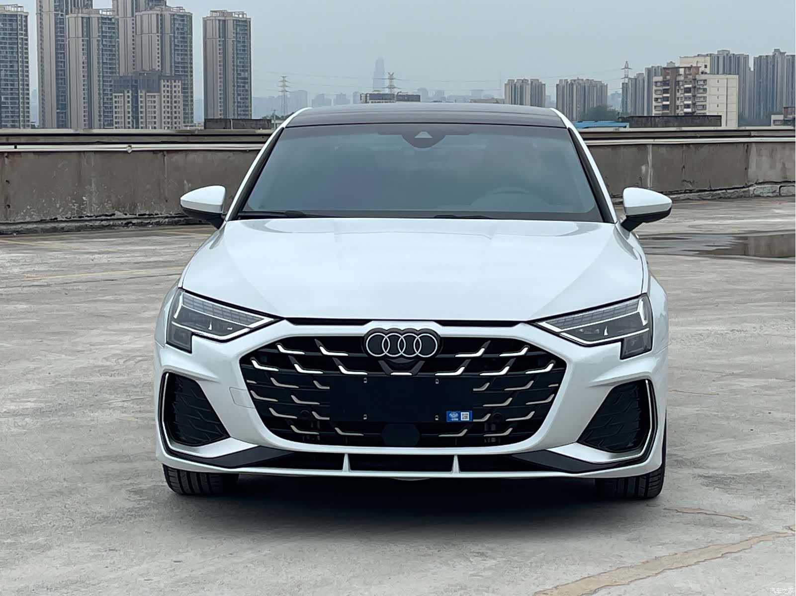 Audi Flying Spur, 2025 6