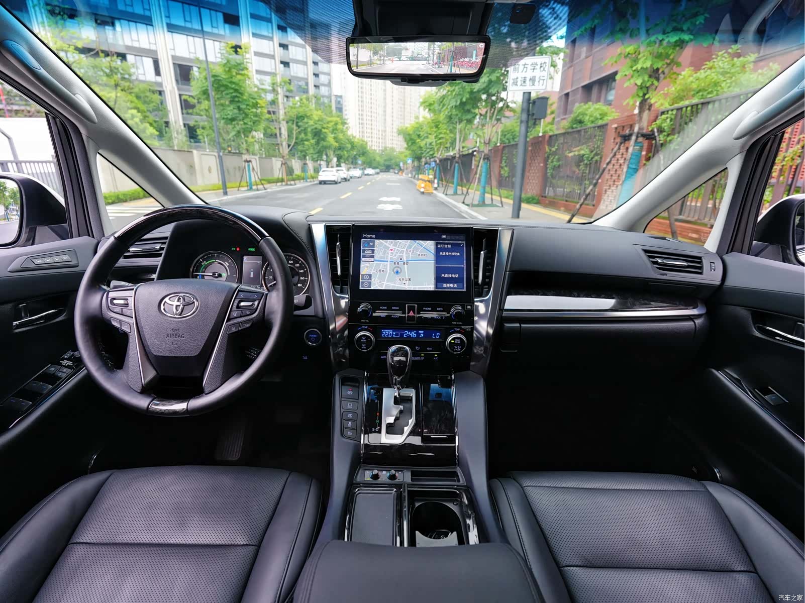 Toyota Vellfire, 2022 все фото