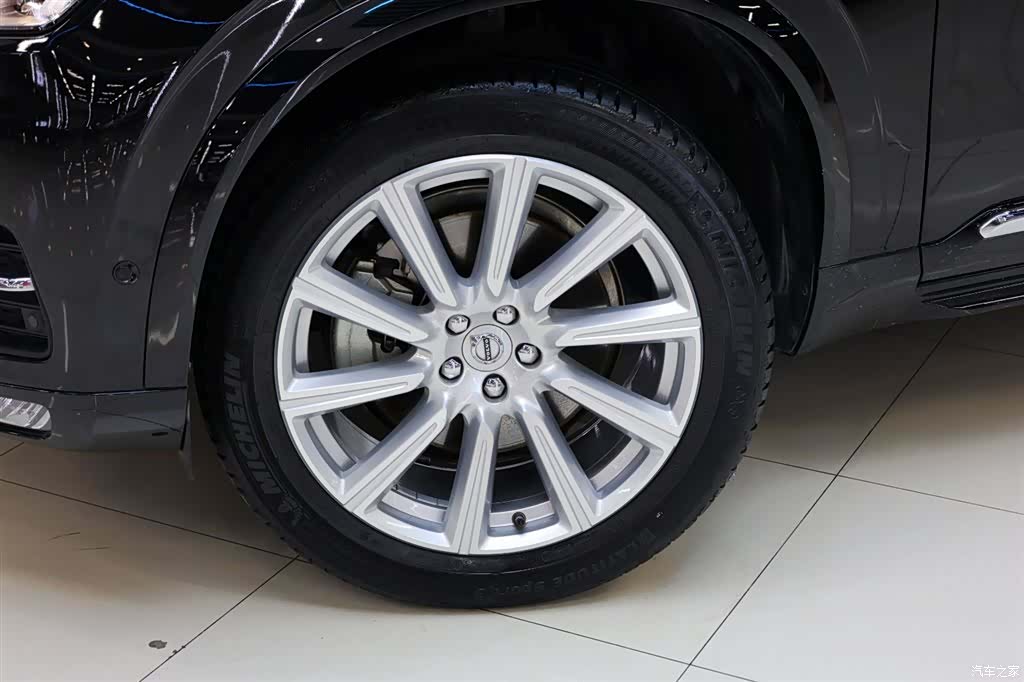 Volvo XC90, 2018 13