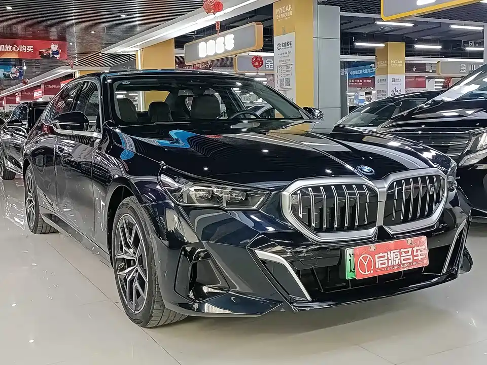 BMW i5