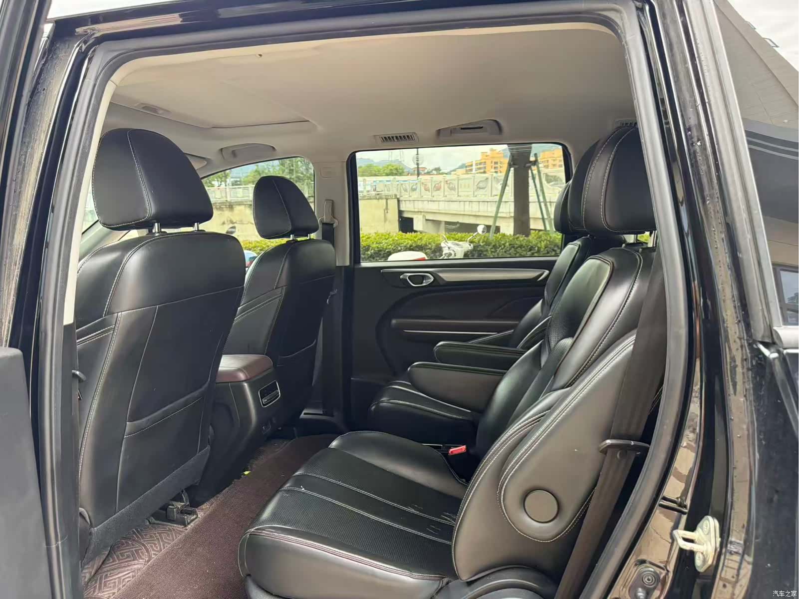 Trumpchi M6, 2023 все фото