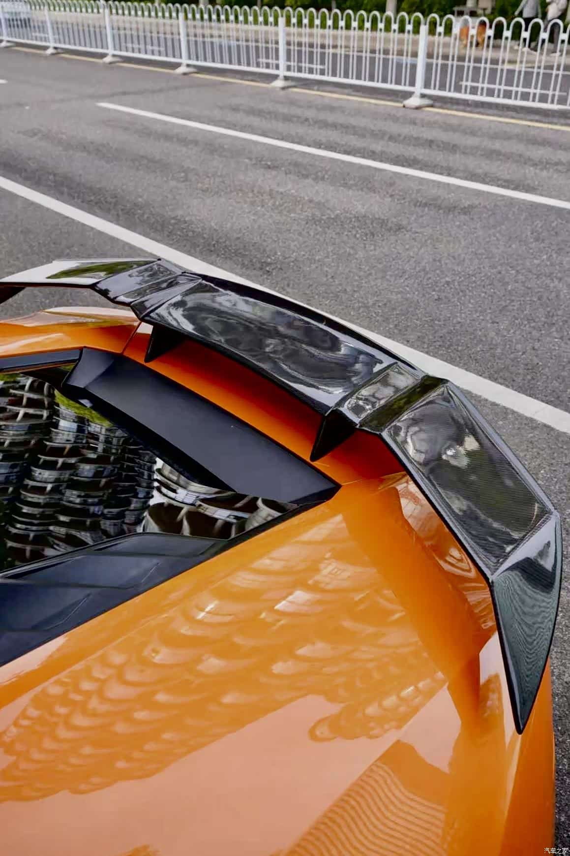 Lamborghini Huracán, 2016 все фото