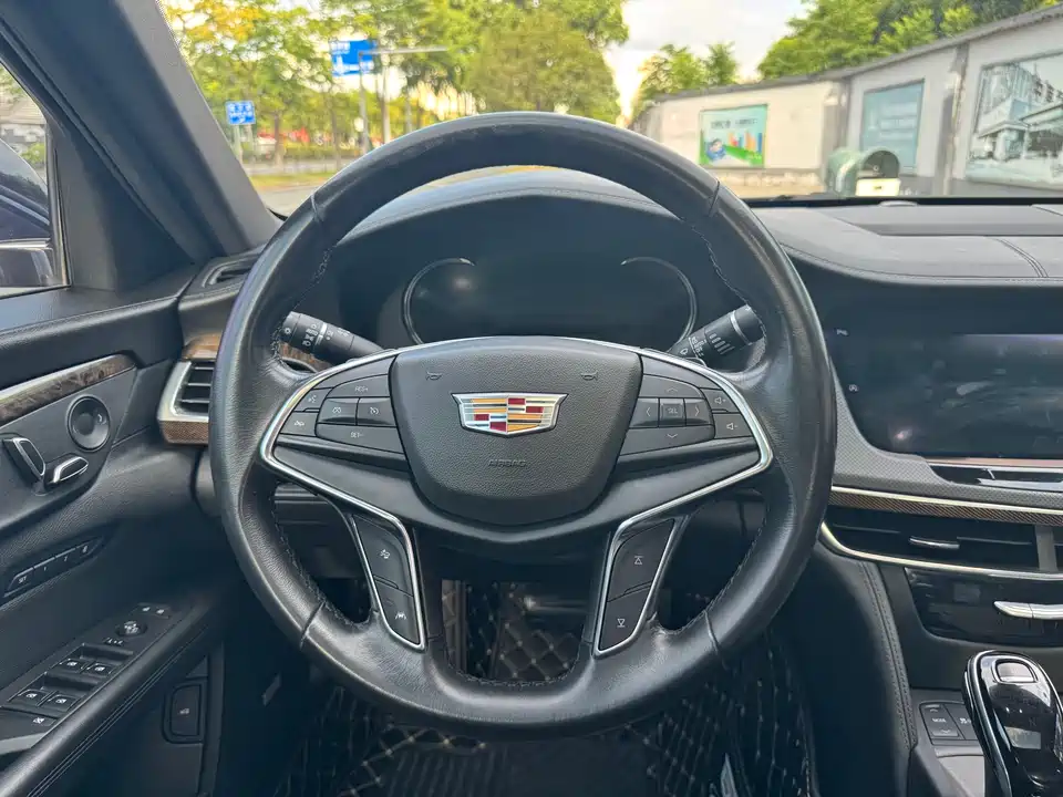Cadillac CT6