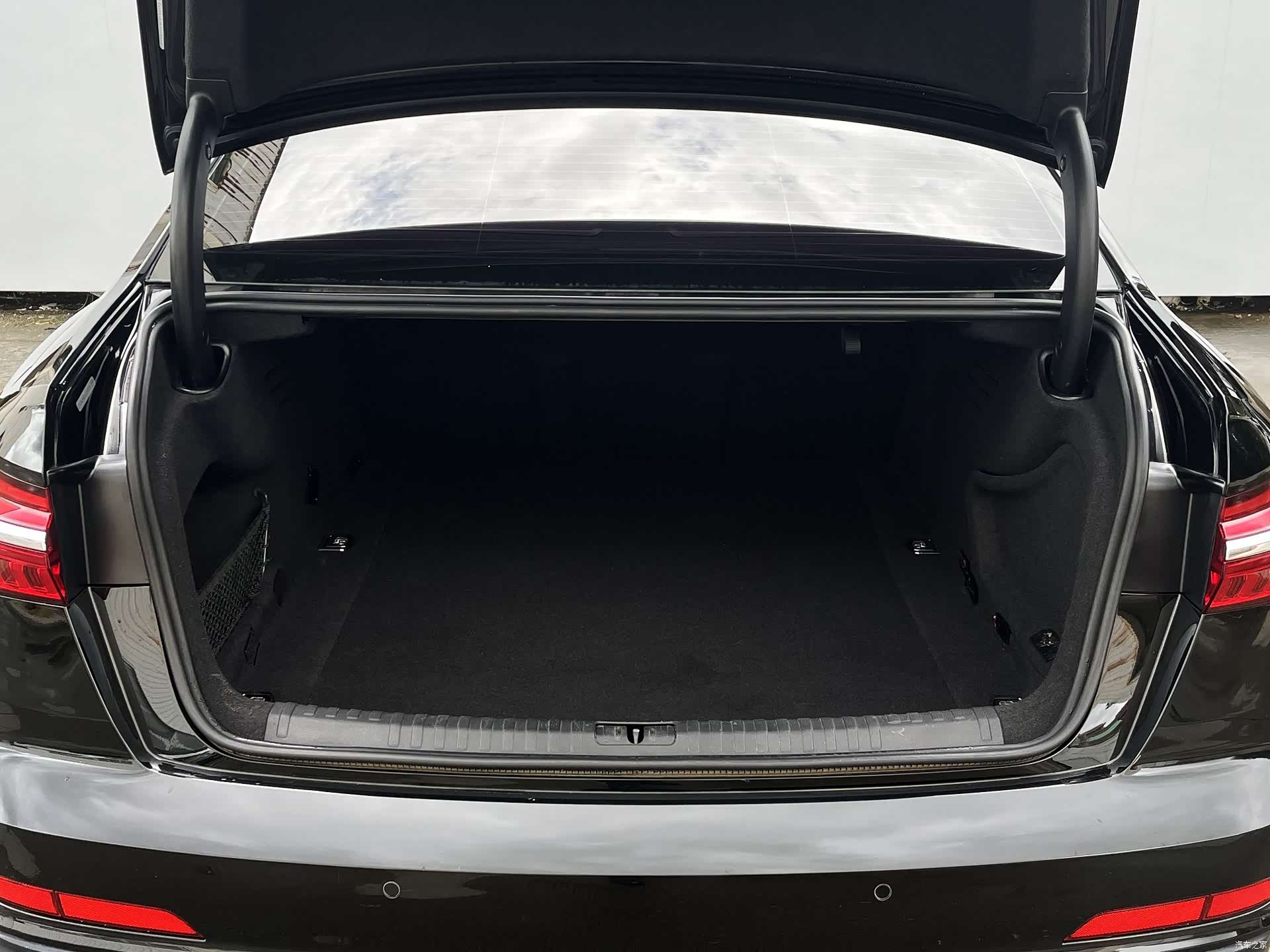 Audi A6L, 2020 10