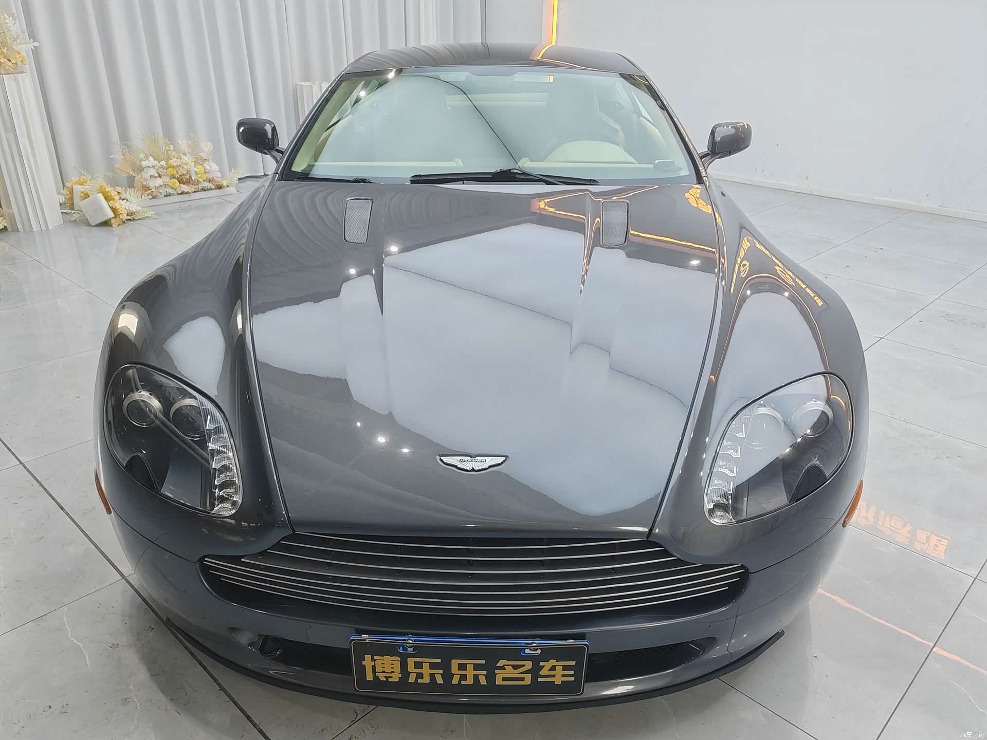 Aston Martin Vantage, 2010 17