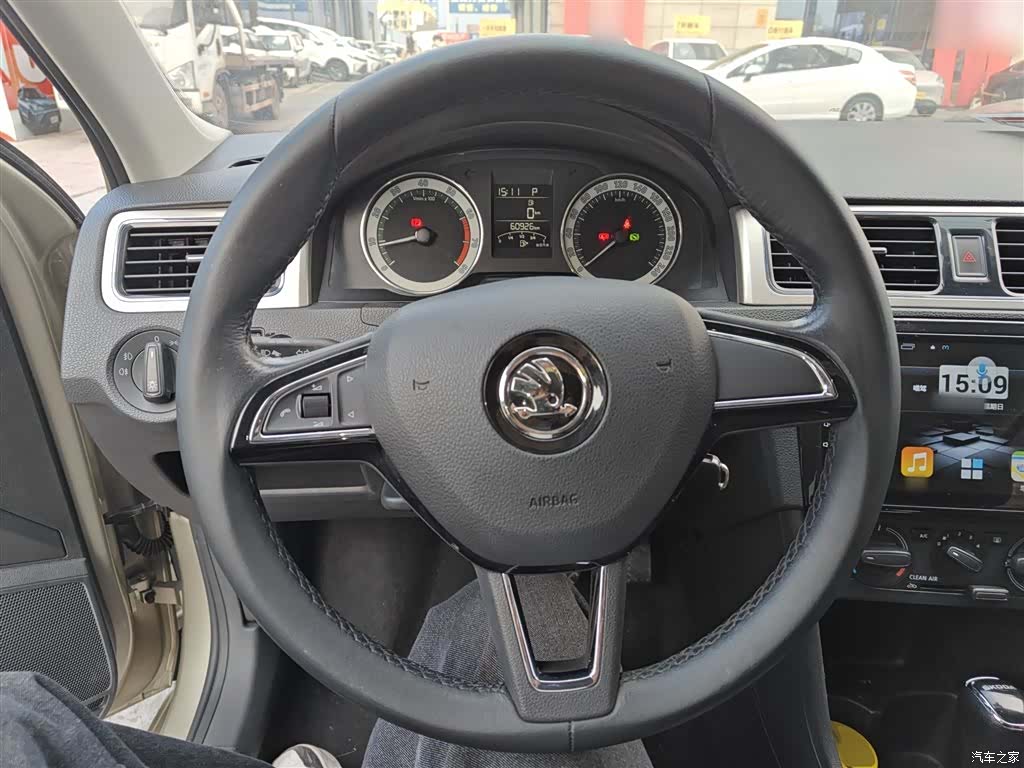 Skoda Rapid, 2019 11