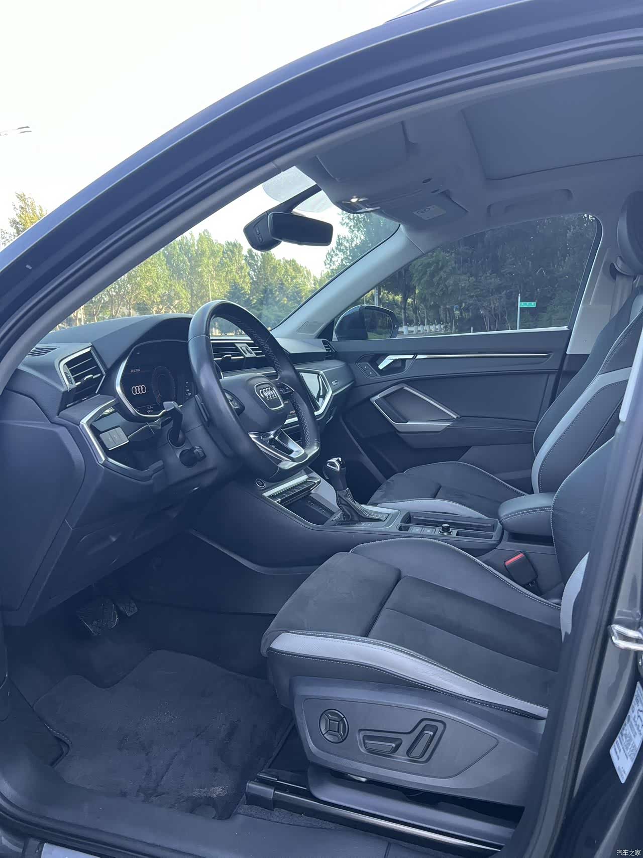 Audi Q3, 2022 4