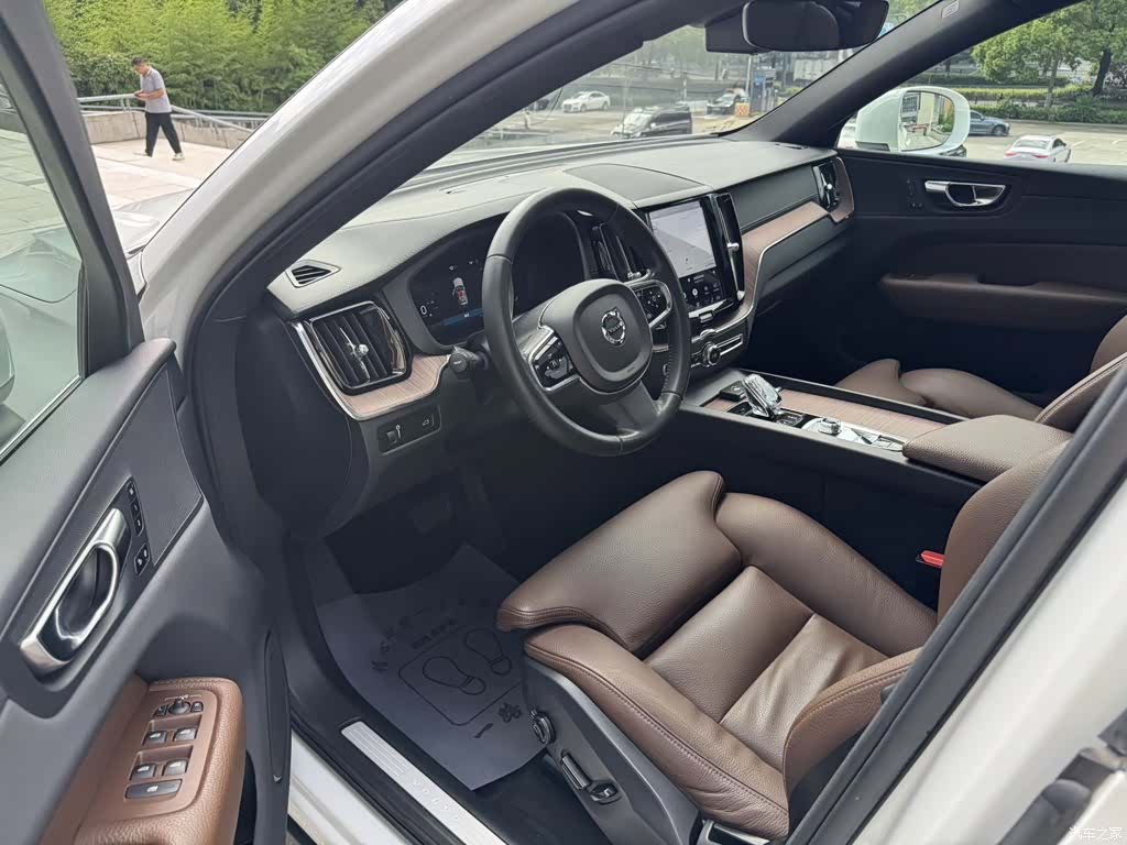 Volvo XC60, 2022 9
