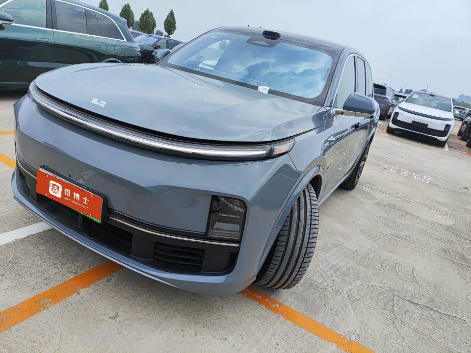 Li Auto L8