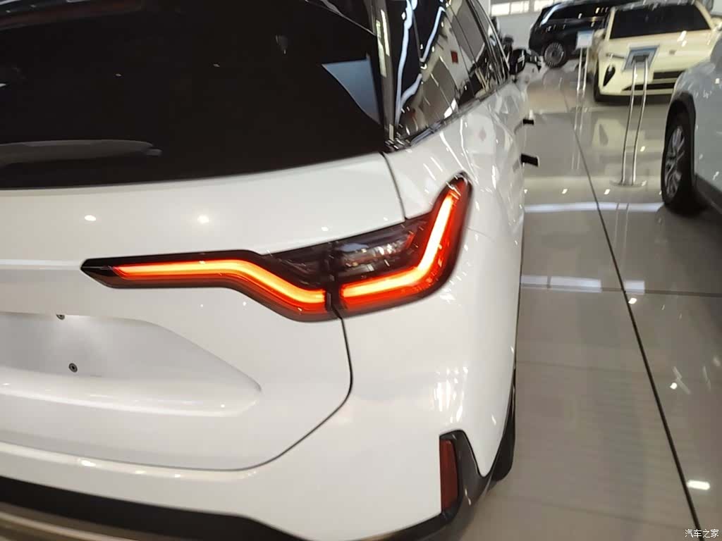 NIO ES6, 2023 8