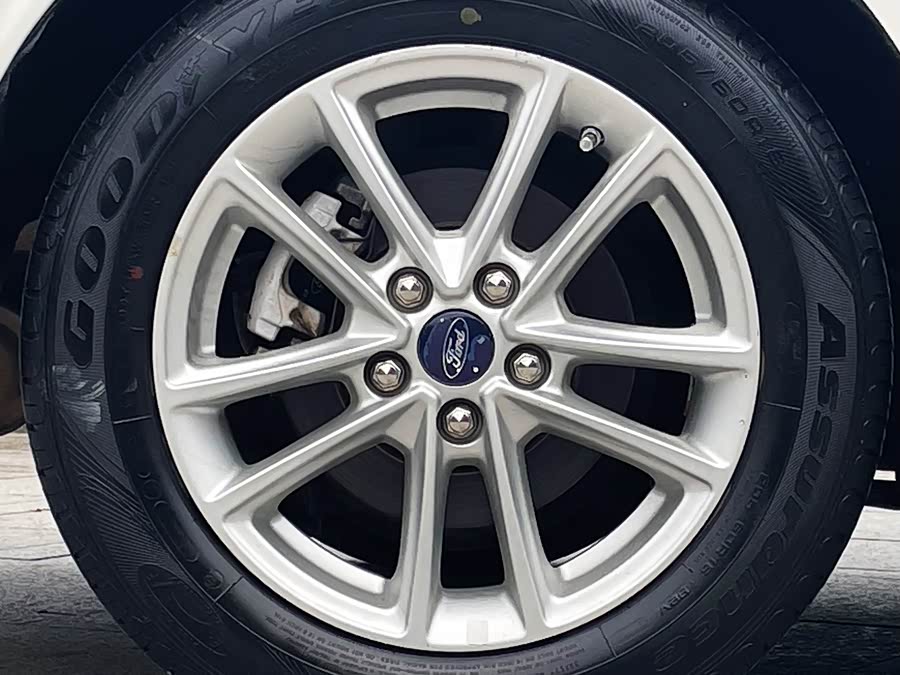 Ford Focus 2017, фото 25