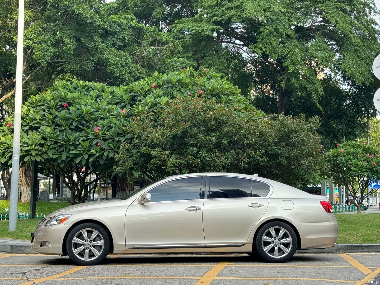 Lexus GS, 2012 4