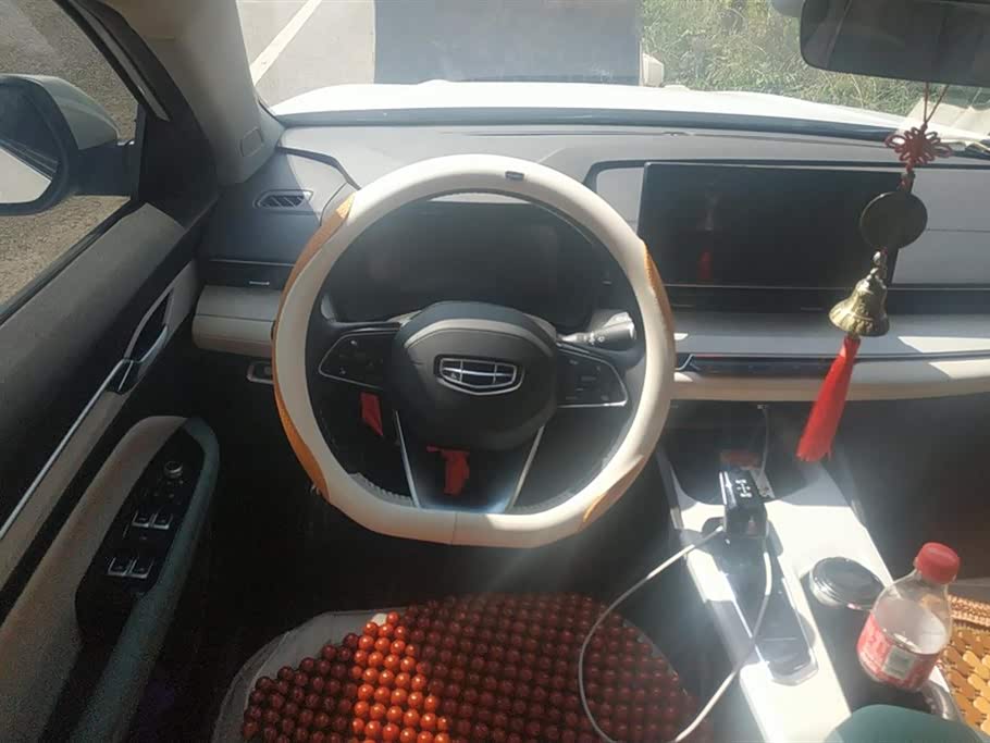 Geely Emgrand L HiP Geely Emgrand L HiP