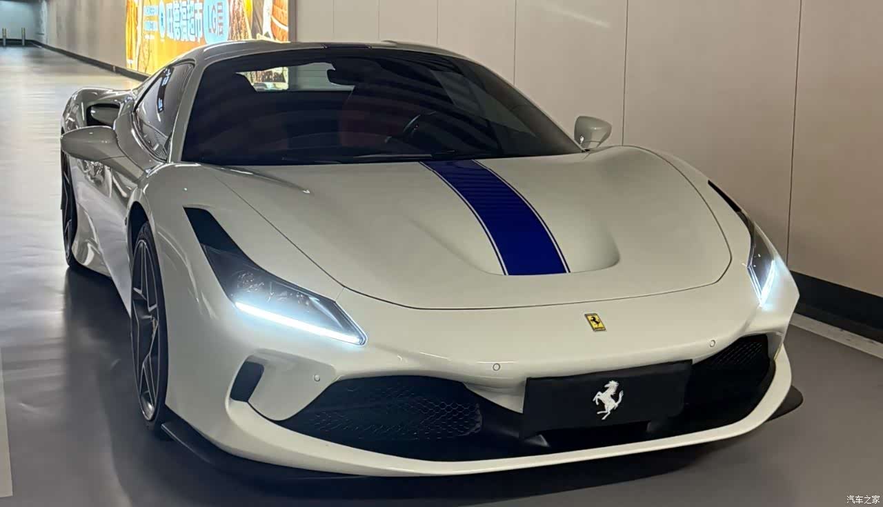 Ferrari F8, 2022 2