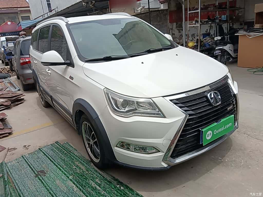 BAIC M60, 2019 4