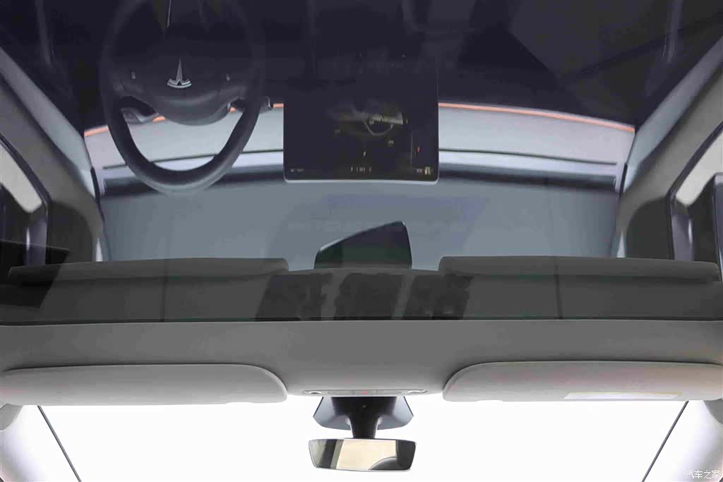 Tesla Model Y, 2024 23