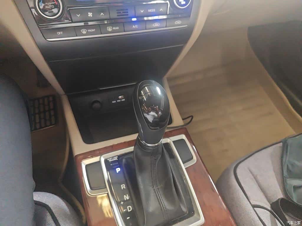 Hyundai DLX, 2014 14