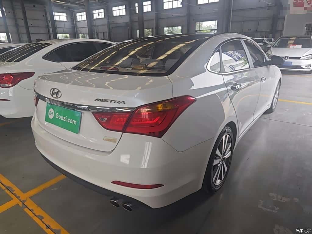 Hyundai DLX, 2014 7
