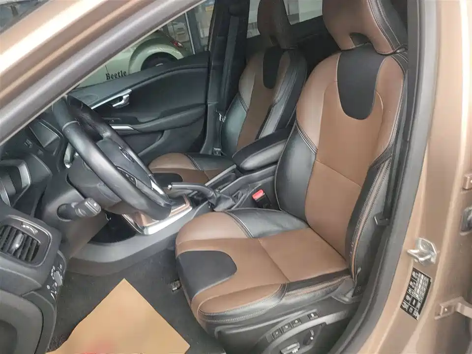 Volvo V40 Volvo V40