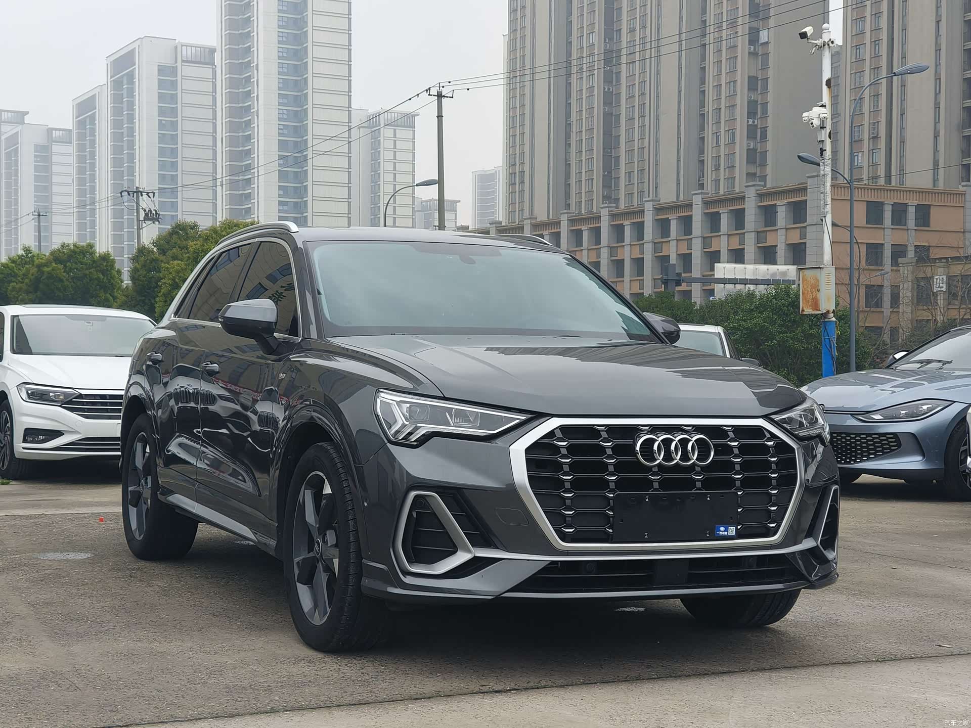 Audi Q3, 2022 3
