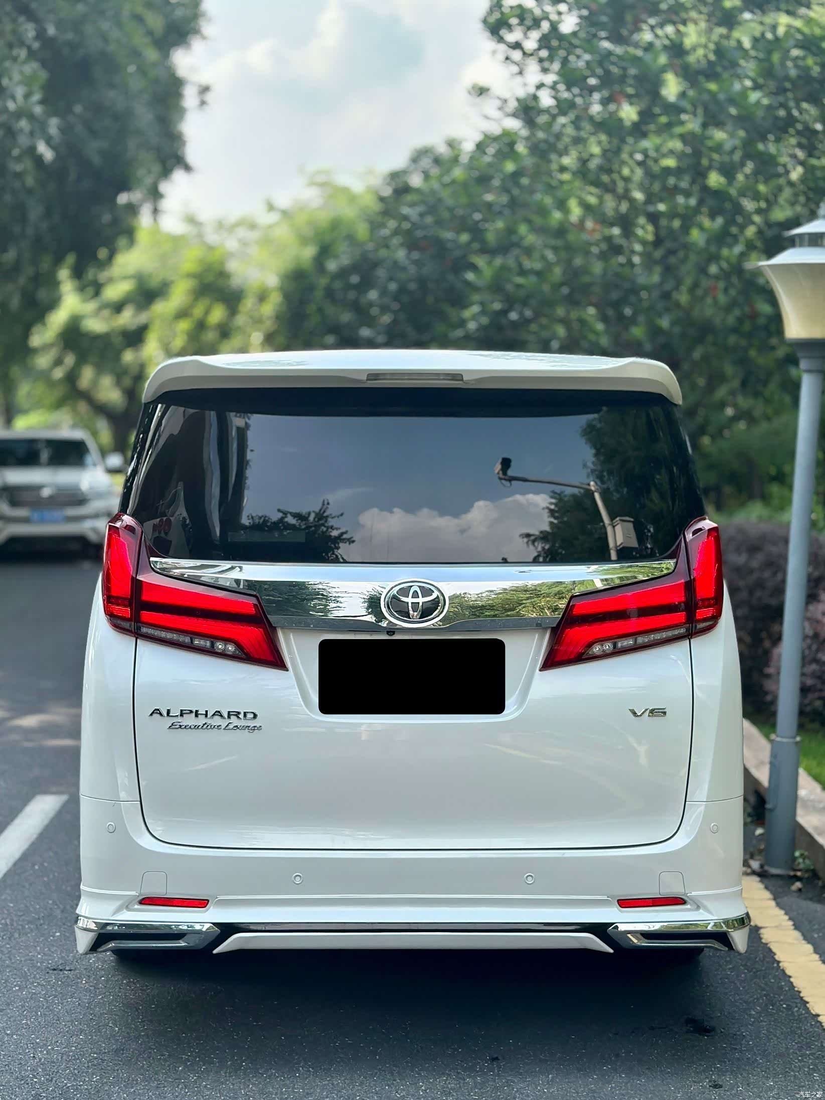 Toyota Alphard, 2017 все фото