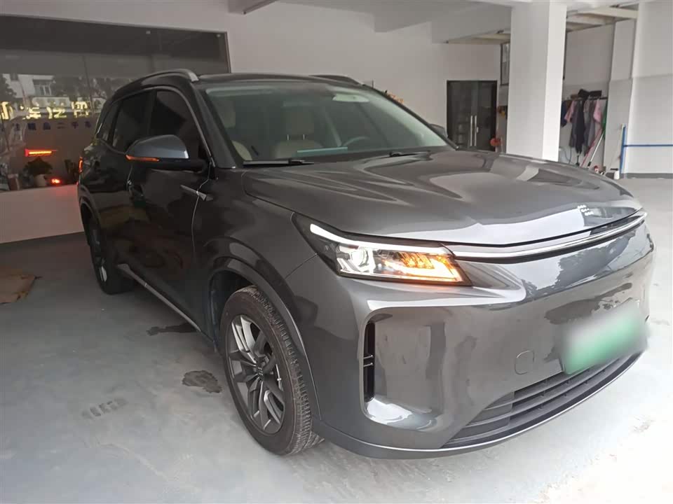 Landwind E5 PLUS