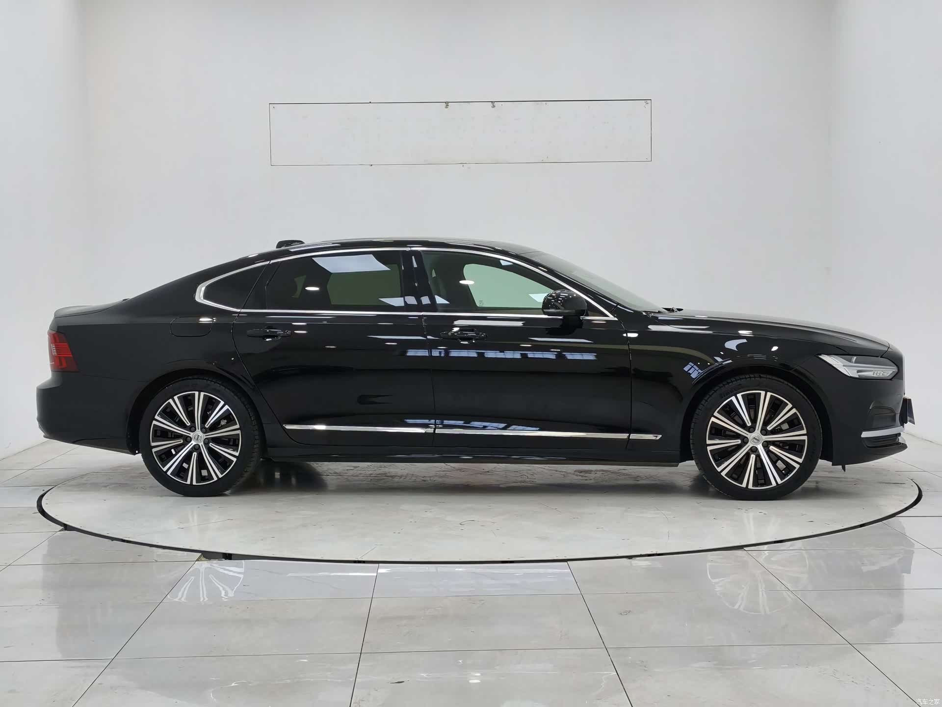 Volvo S90, 2024 все фото