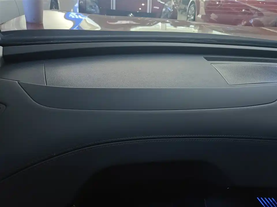 Volkswagen ID.6 CROZZ