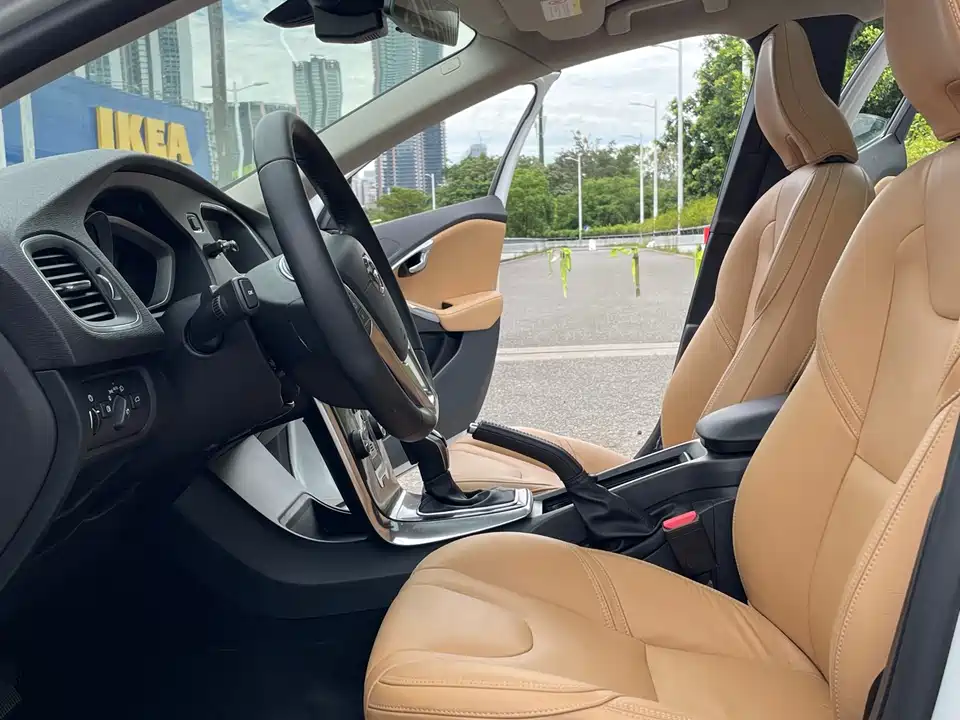 Volvo V40 Volvo V40