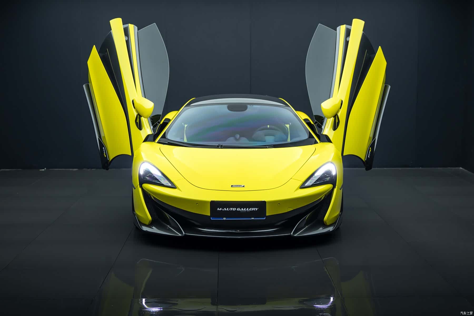 McLaren 600LT, 2019 все фото