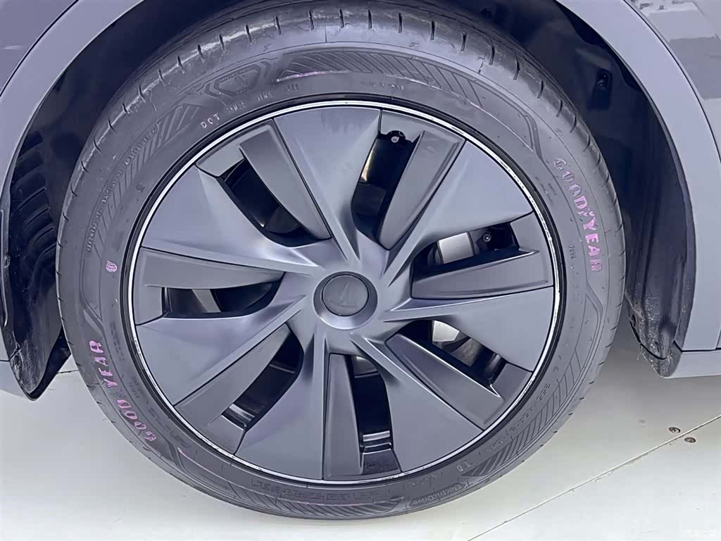 Tesla Model Y, 2023 11