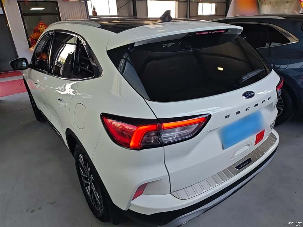 Ford Escape, 2023 все фото