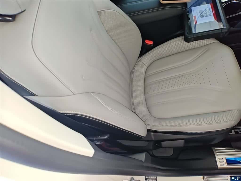 Ford Escape, 2023 25