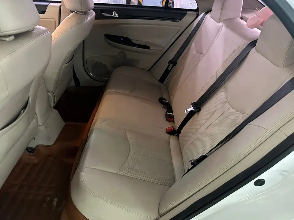 BYD e5 BYD e5
