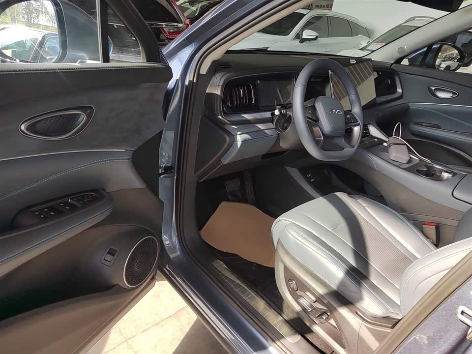 BYD Sea Lion 07 DM-i