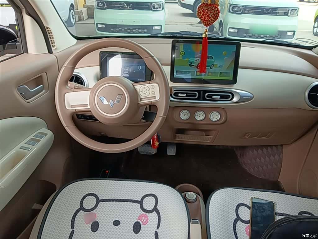 Wuling MINIEV, 2025 10