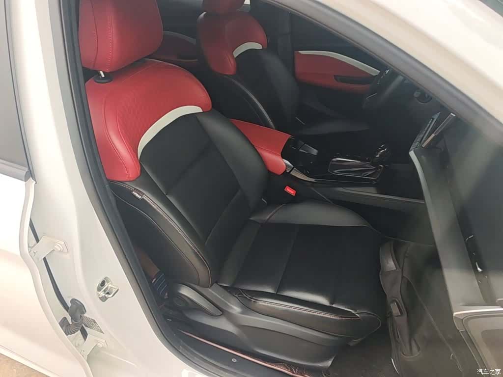 MG MG5, 2021 25