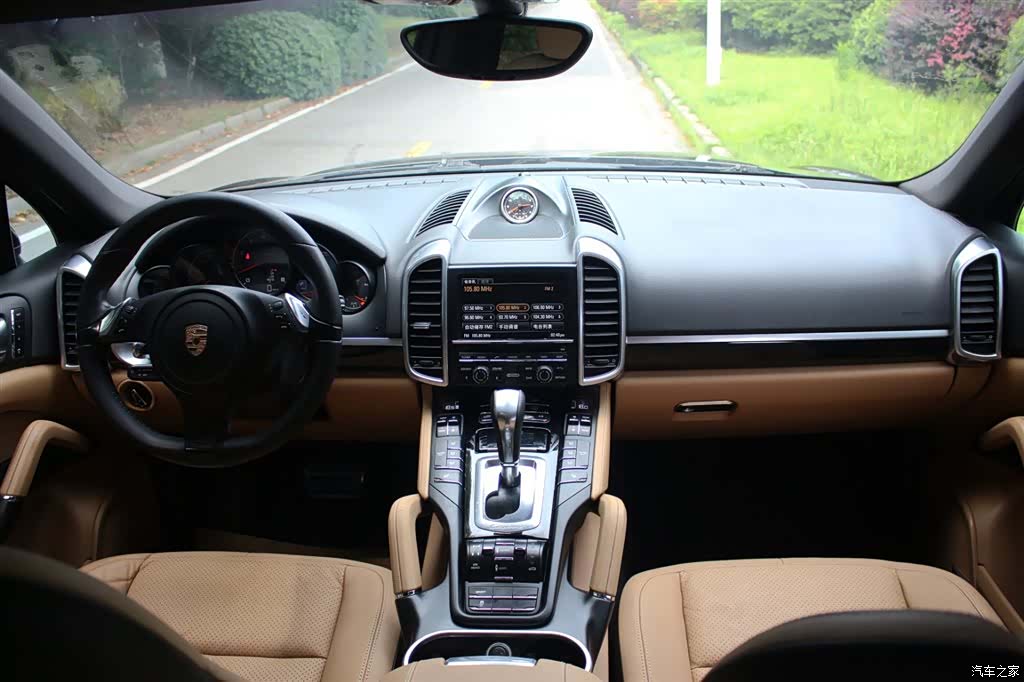 Porsche Cayenne, 2014 11