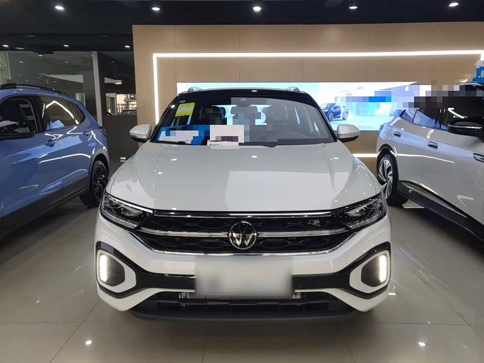 Volkswagen T-ROC exploring Songs