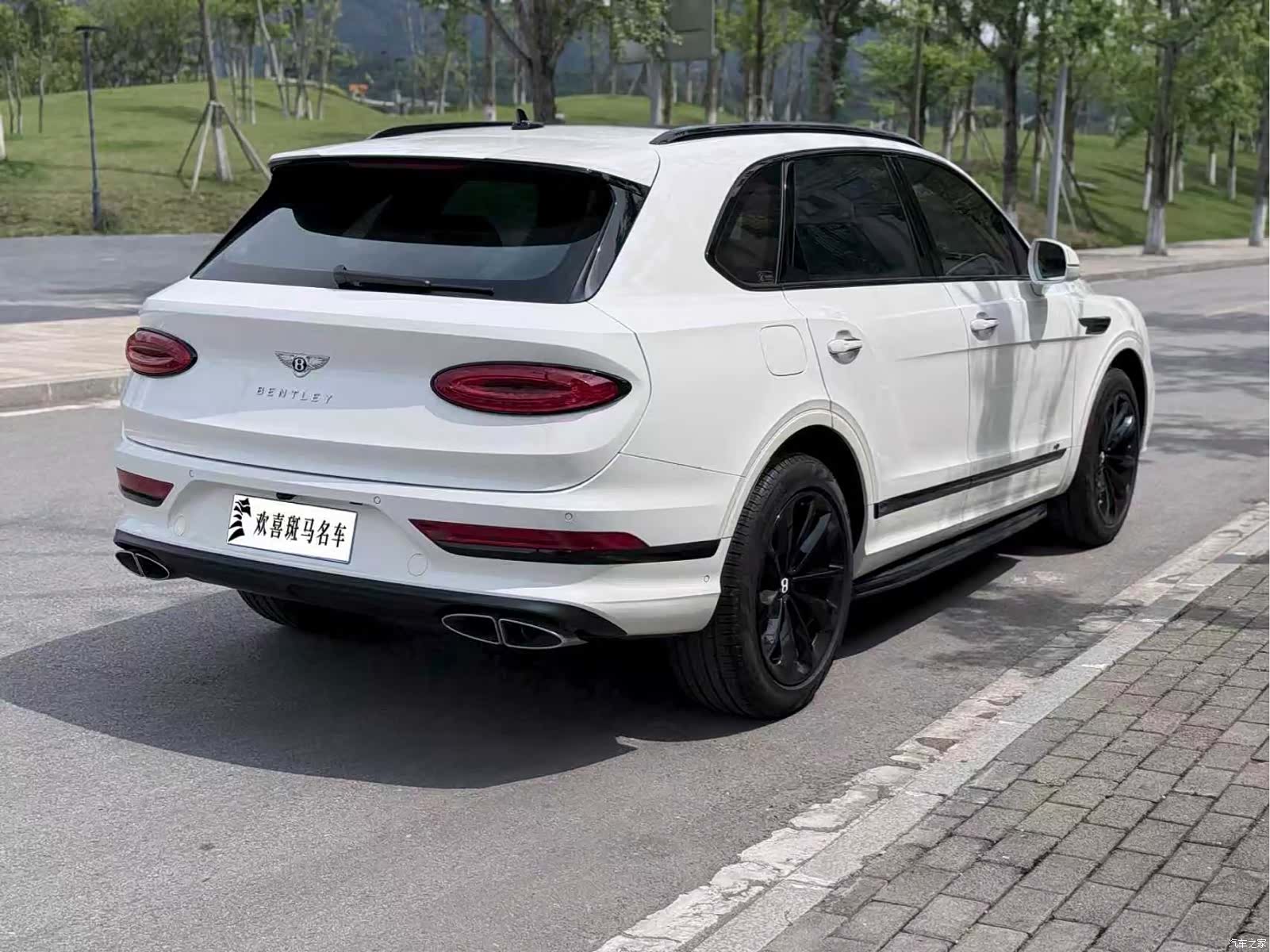 Bentley Bentayga, 2022 4