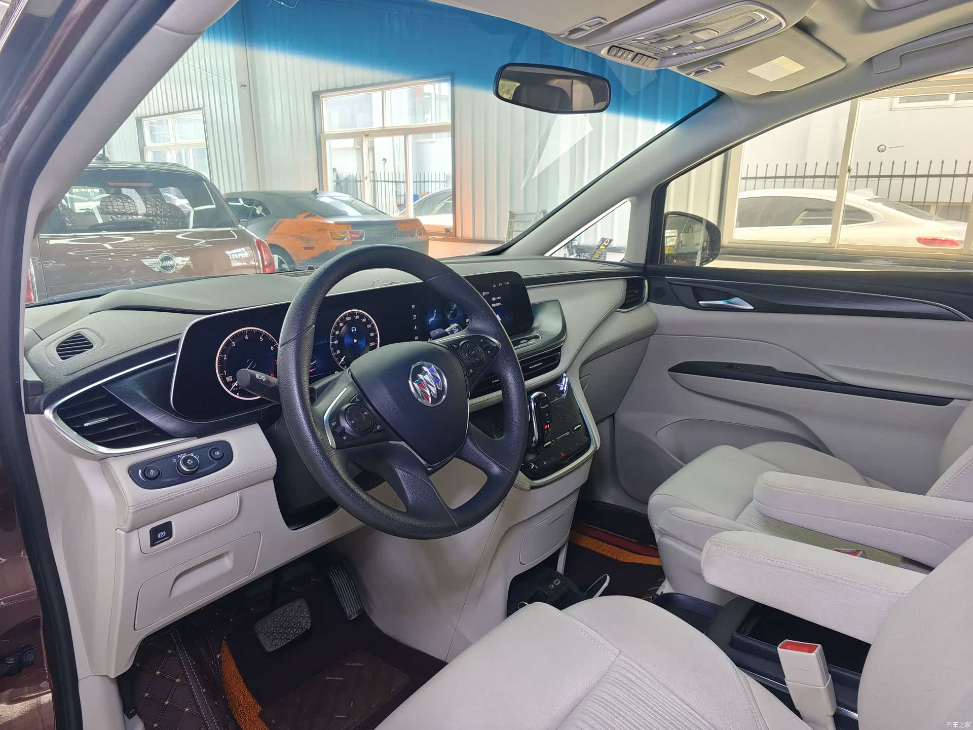 Buick GL8, 2021 10